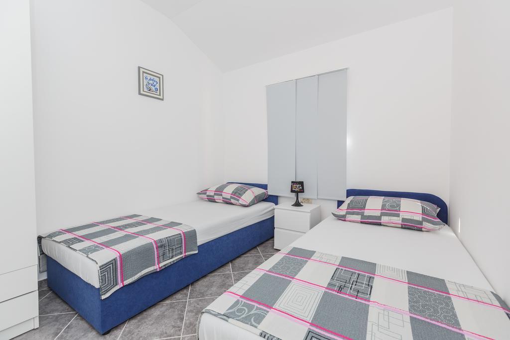 Apartments Viljac Trogir Room photo